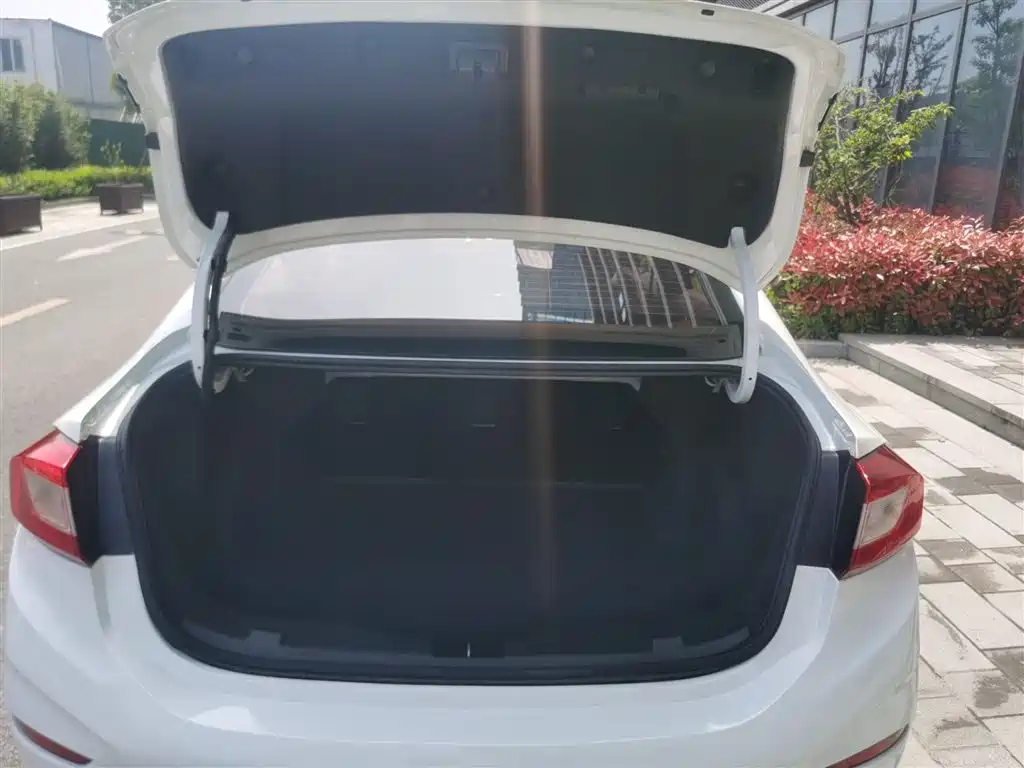 Chevrolet Cruze 2018 Redline 320 Automatic Pioneer Edition фото 19