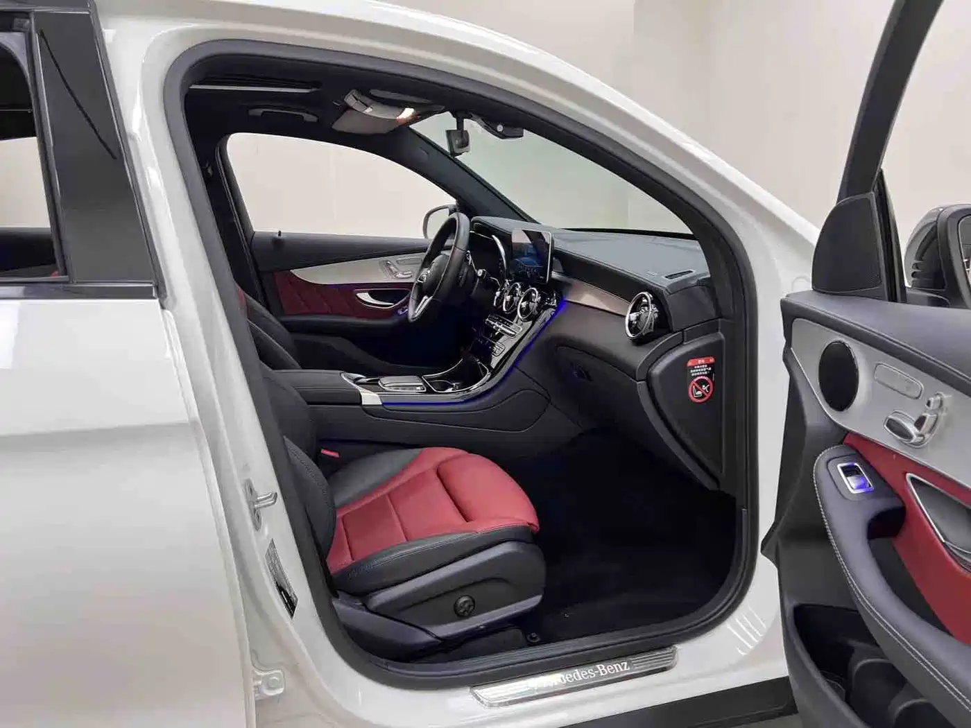Mercedes-Benz GLC Coupe 2022 Facelift GLC 260 4MATIC Coupe SUV фото 25
