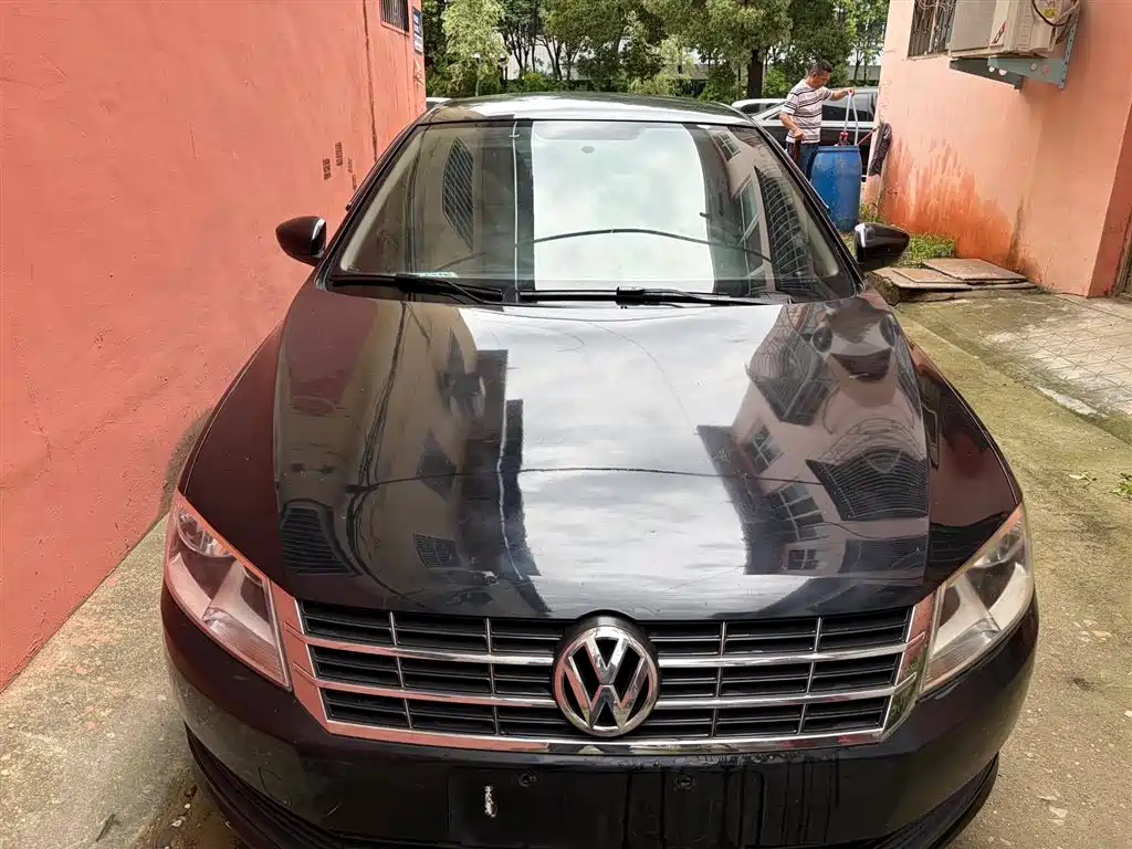 Volkswagen Lavida 2013 Facelift Classic 1.6L Automatic Trend фото 2
