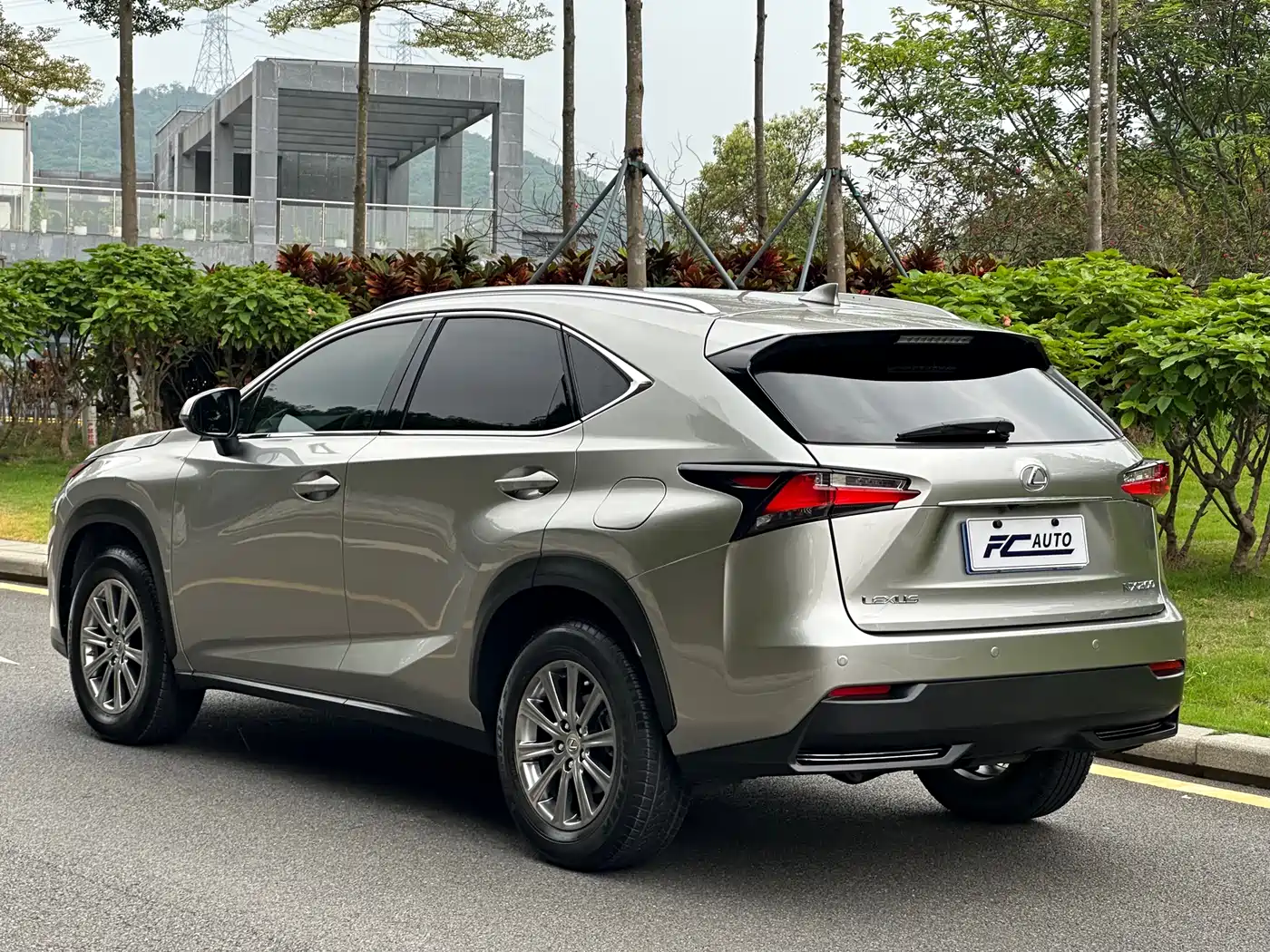 Lexus NX 2016 200 AWD F Sport фото 7