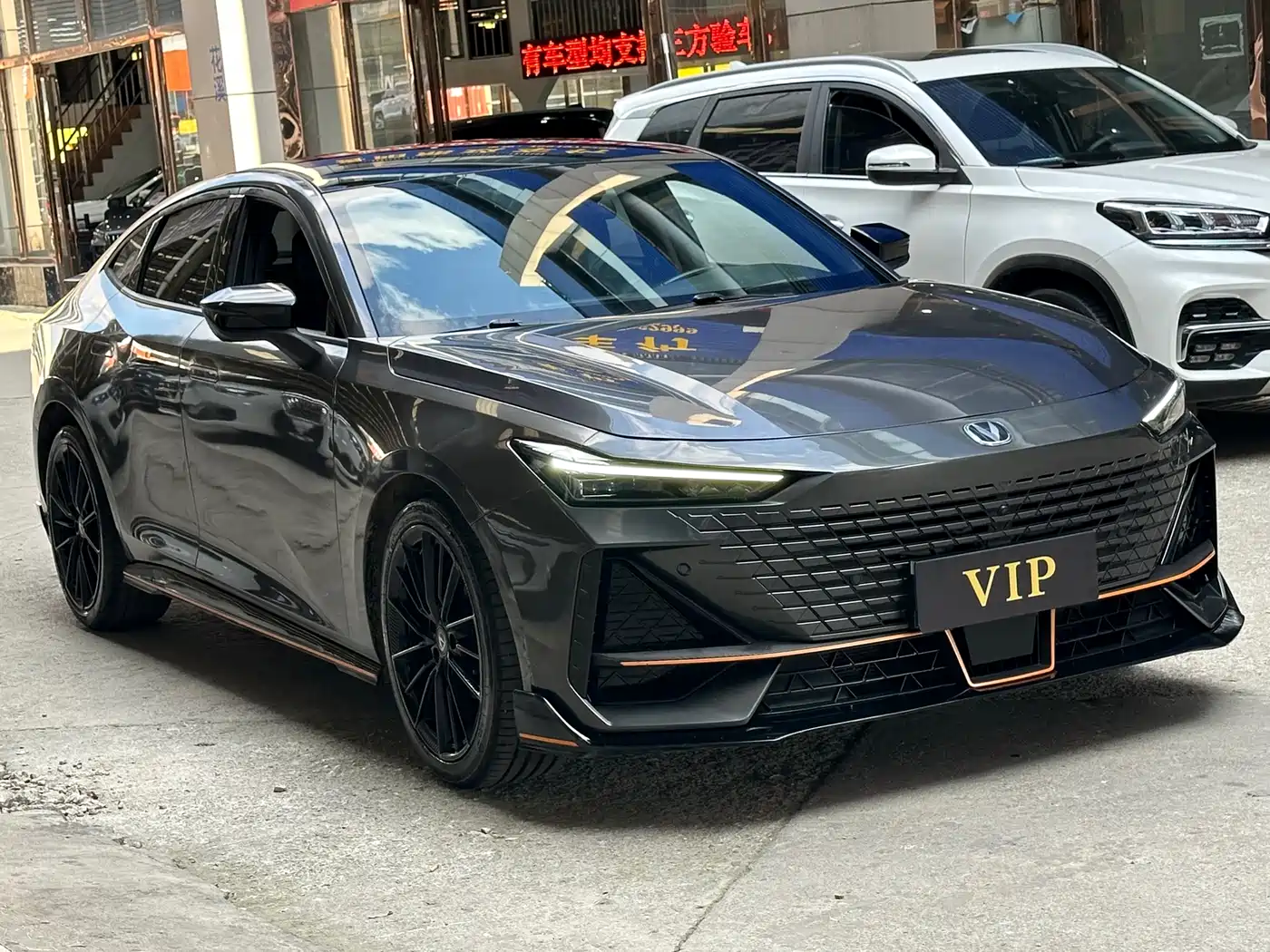 CHANGAN UNI-V