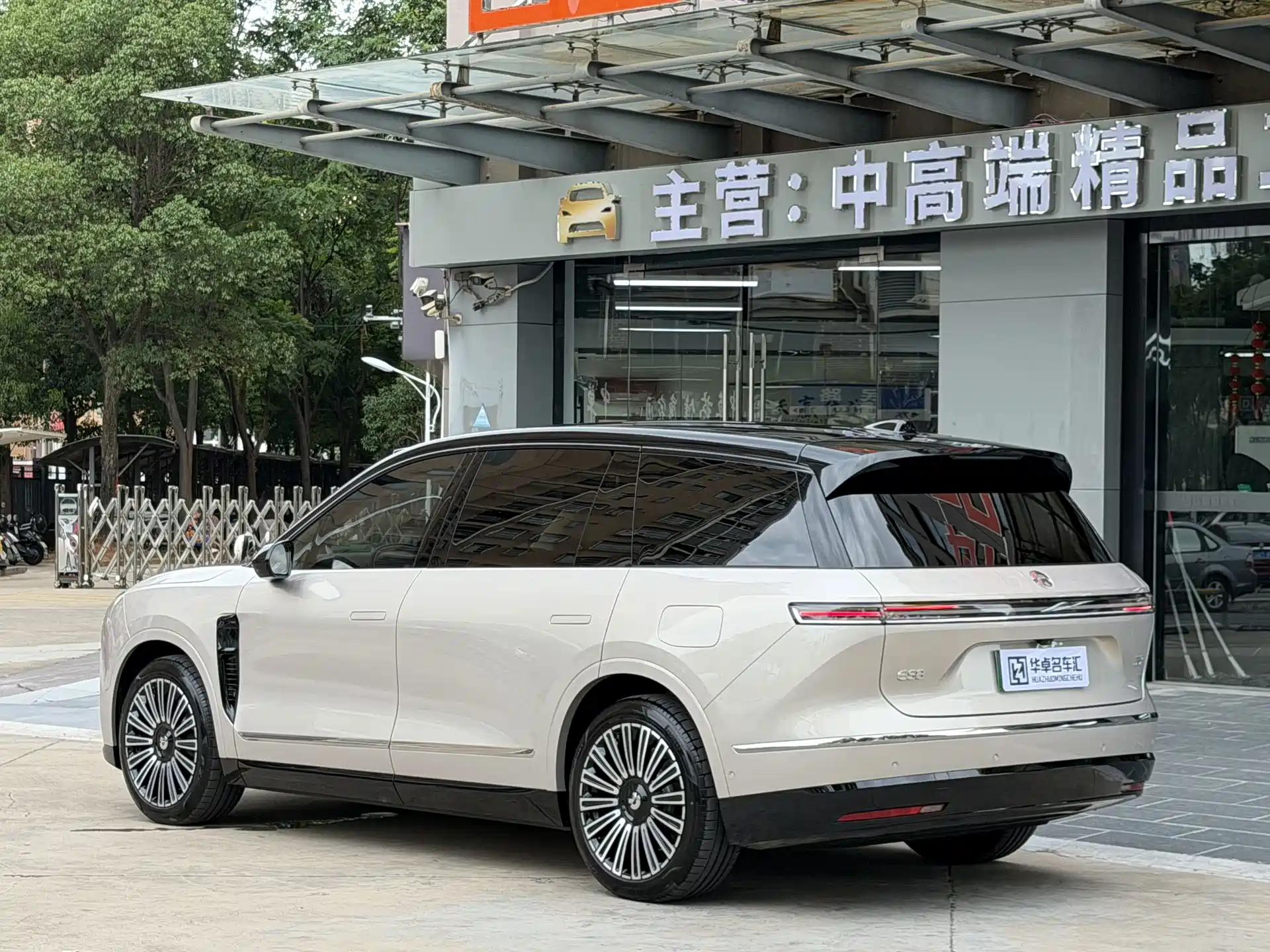Фото 4 - NIO ES8