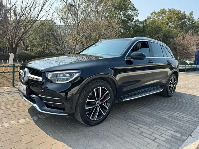 MERCEDES-BENZ GLC