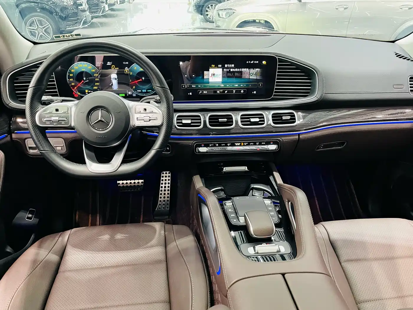 Mercedes-Benz GLS 2023 GLS 450 4MATIC Fashion Edition фото 15