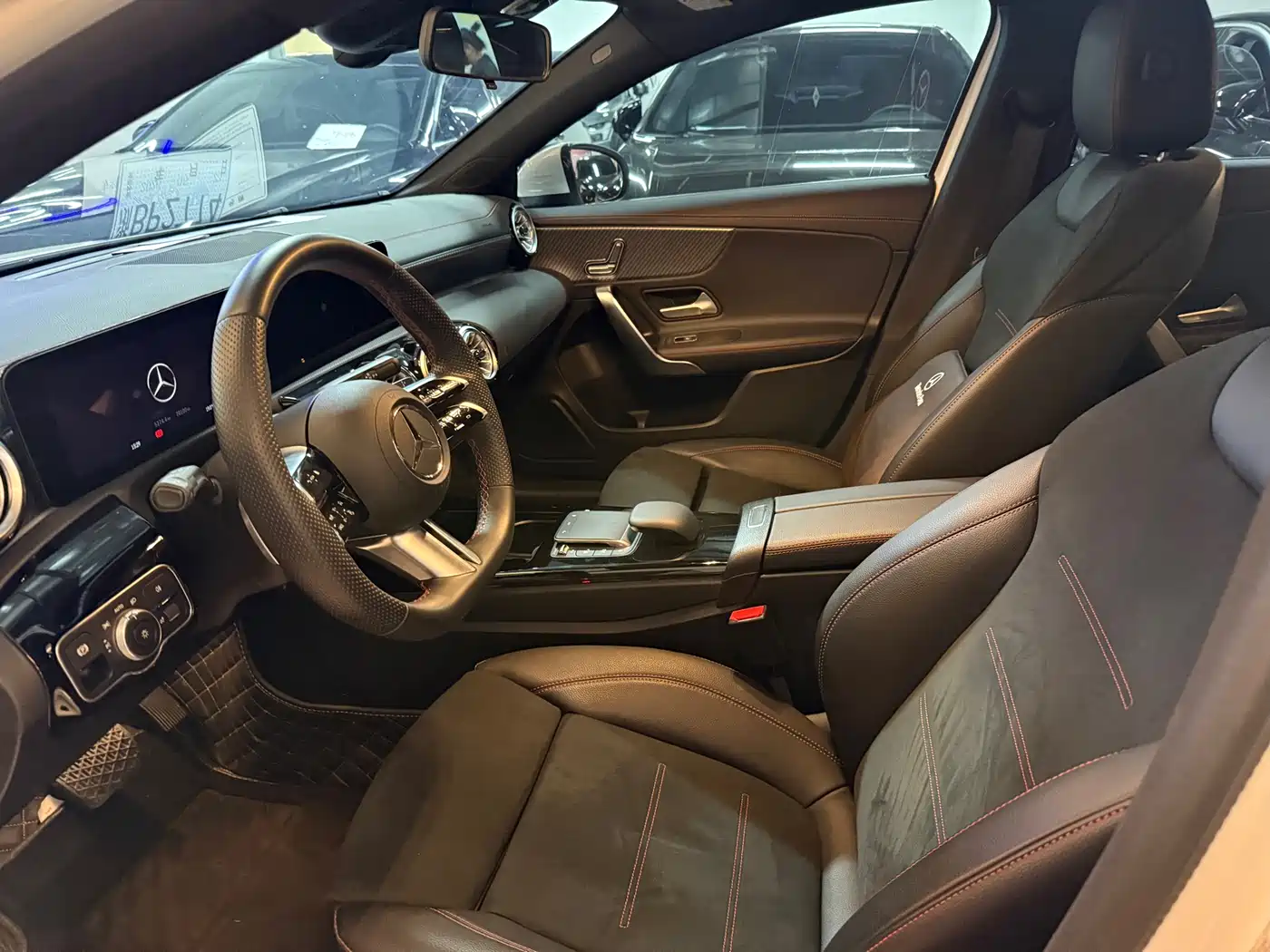 Mercedes-Benz A-Class 2023 A 200 L Fashion фото 4