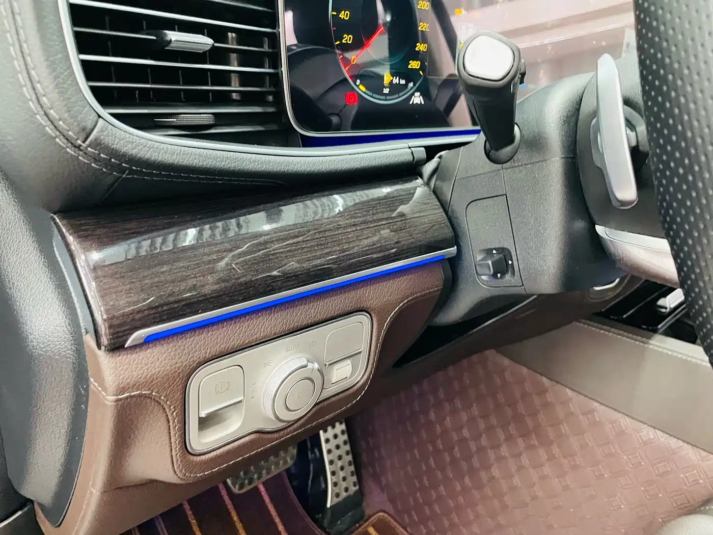 Mercedes-Benz GLS 2023 GLS 450 4MATIC Fashion Edition фото 10