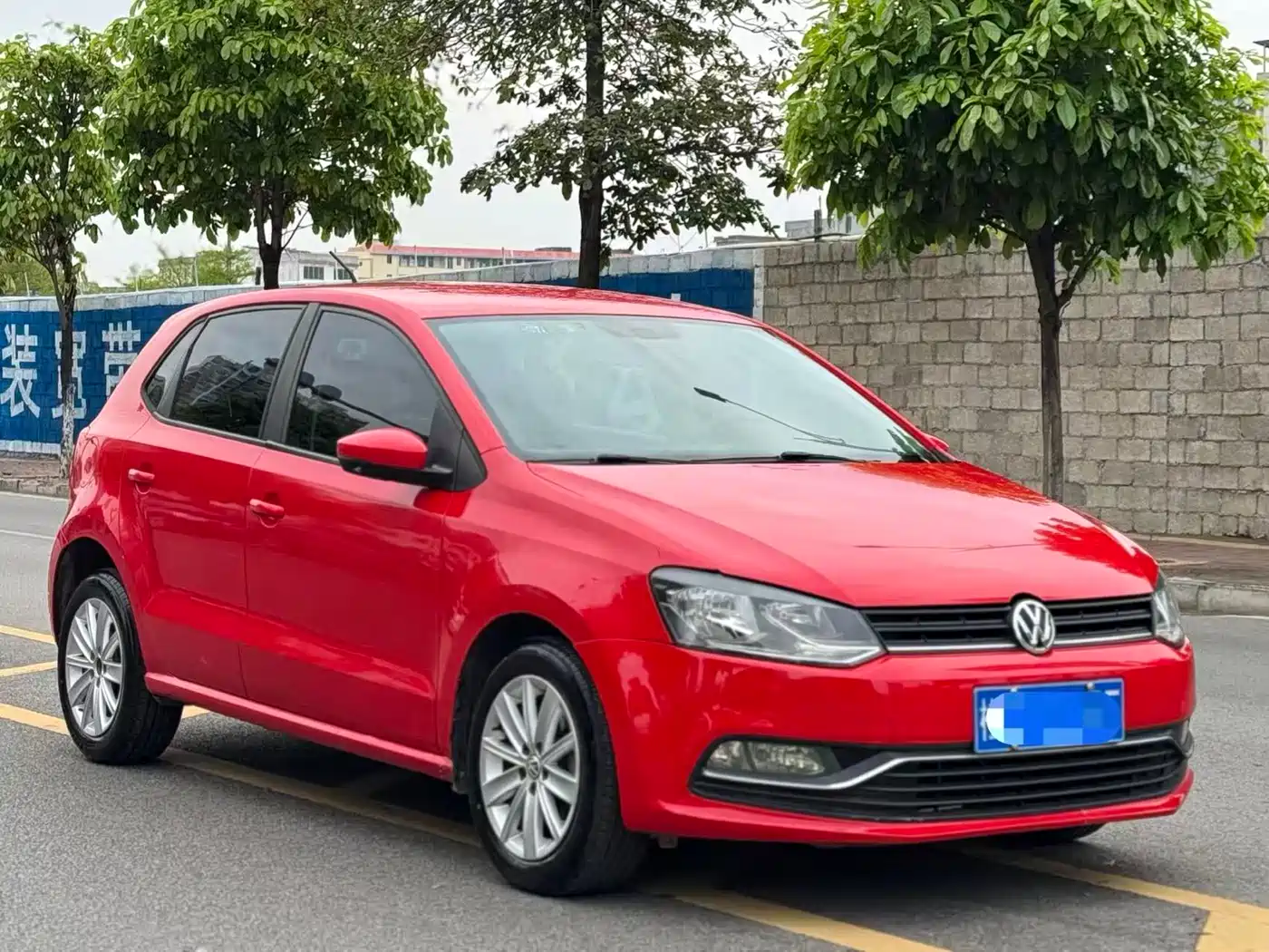 Volkswagen Polo 2016 1.4L Automatic Trend фото 2