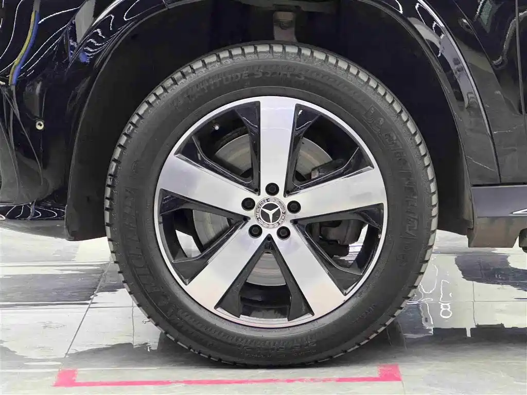 Mercedes-Benz GLS 2024 GLS 400 4MATIC фото 4