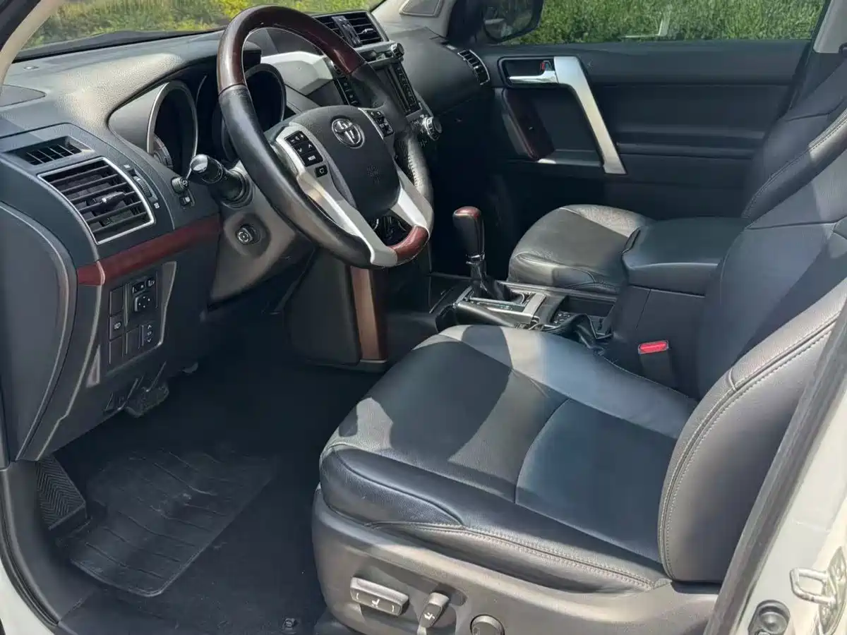 Toyota Prado 2014 4.0L Automatic VX NAVI фото 7