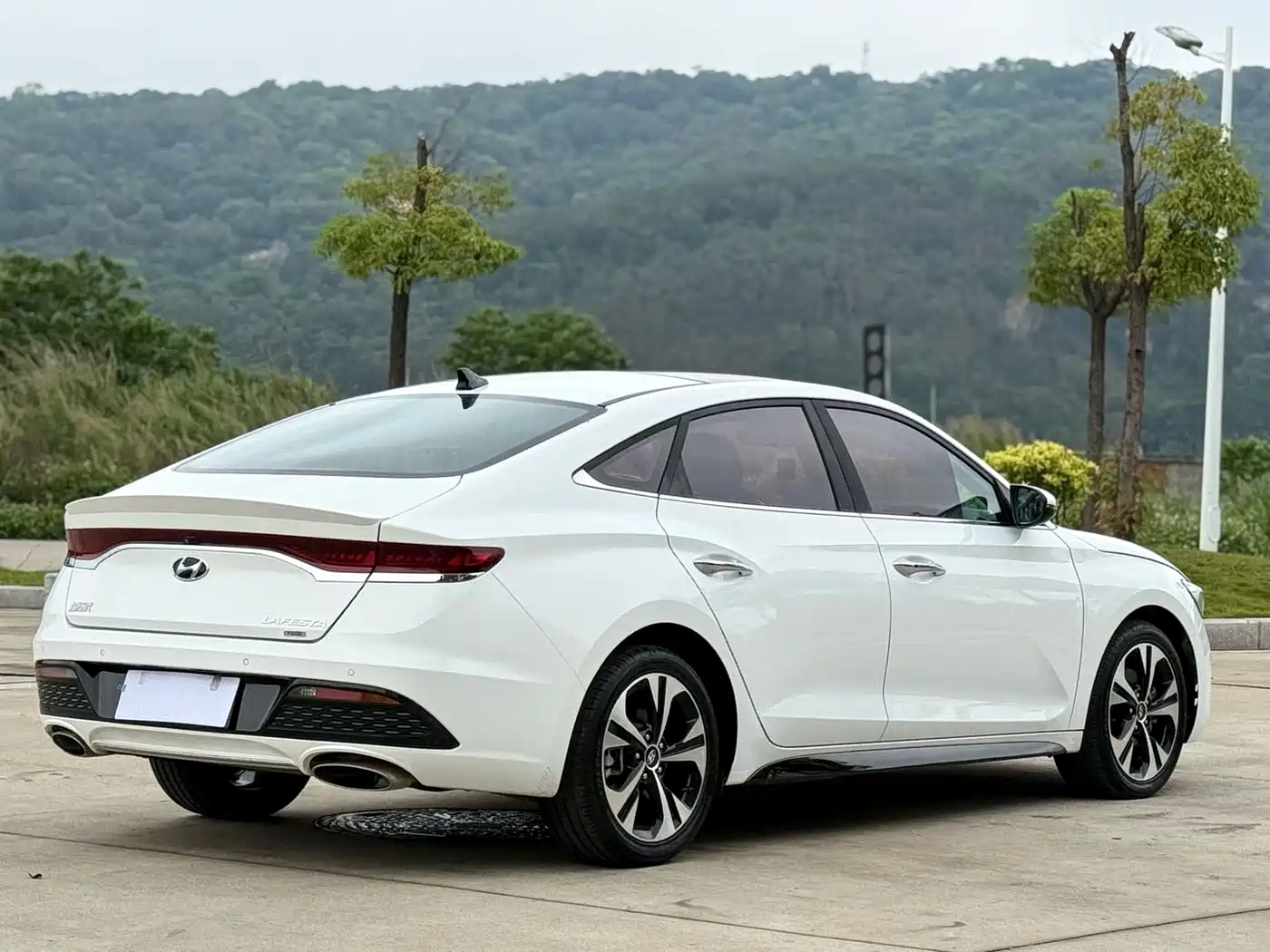 Hyundai Fista 2021 280TGDi DLX Luxury Edition фото 4