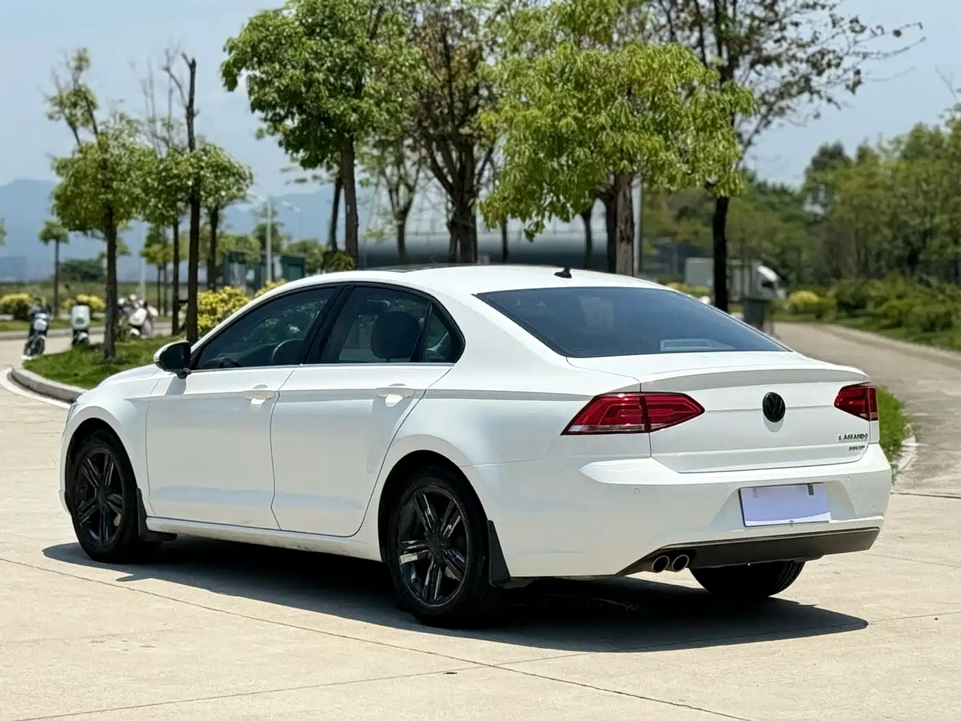 Volkswagen Lamando 2017 280TSI DSG Comfort Edition фото 9