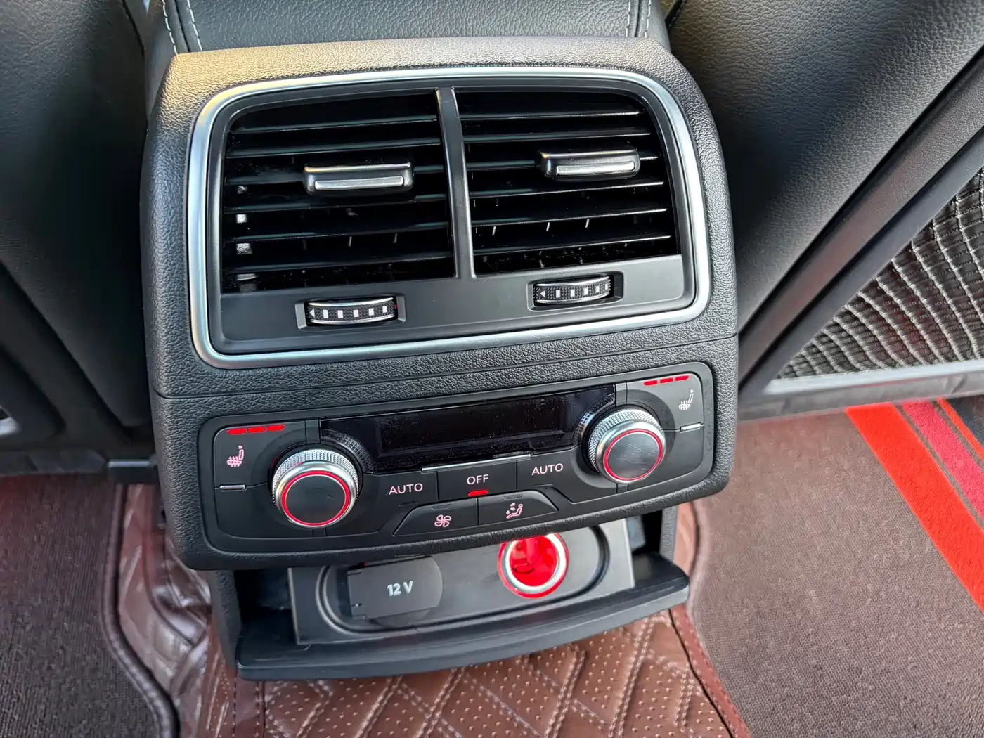 Photo 11 - Audi A6L