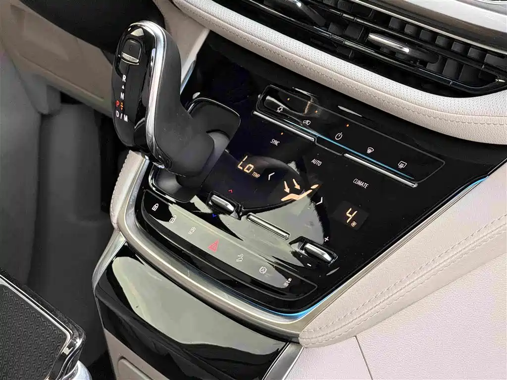 BUICK GL8