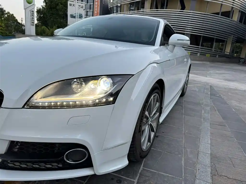 Audi TT 2014 TT Coupe 45 TFSI Premium Edition фото 9