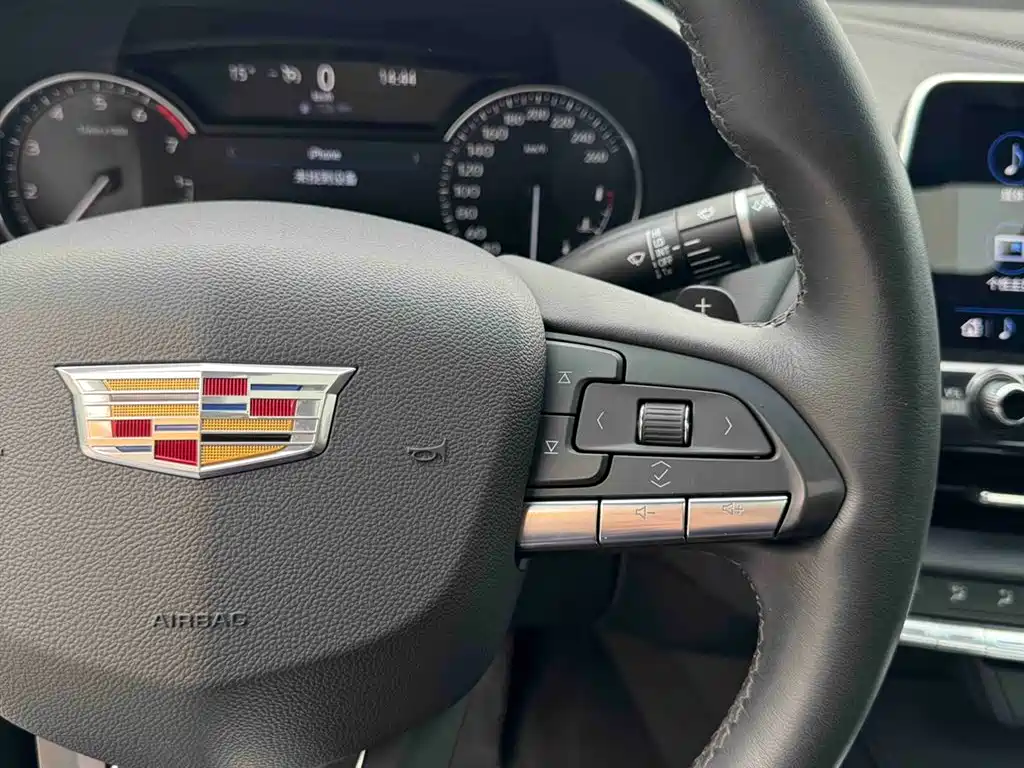 CADILLAC CT4