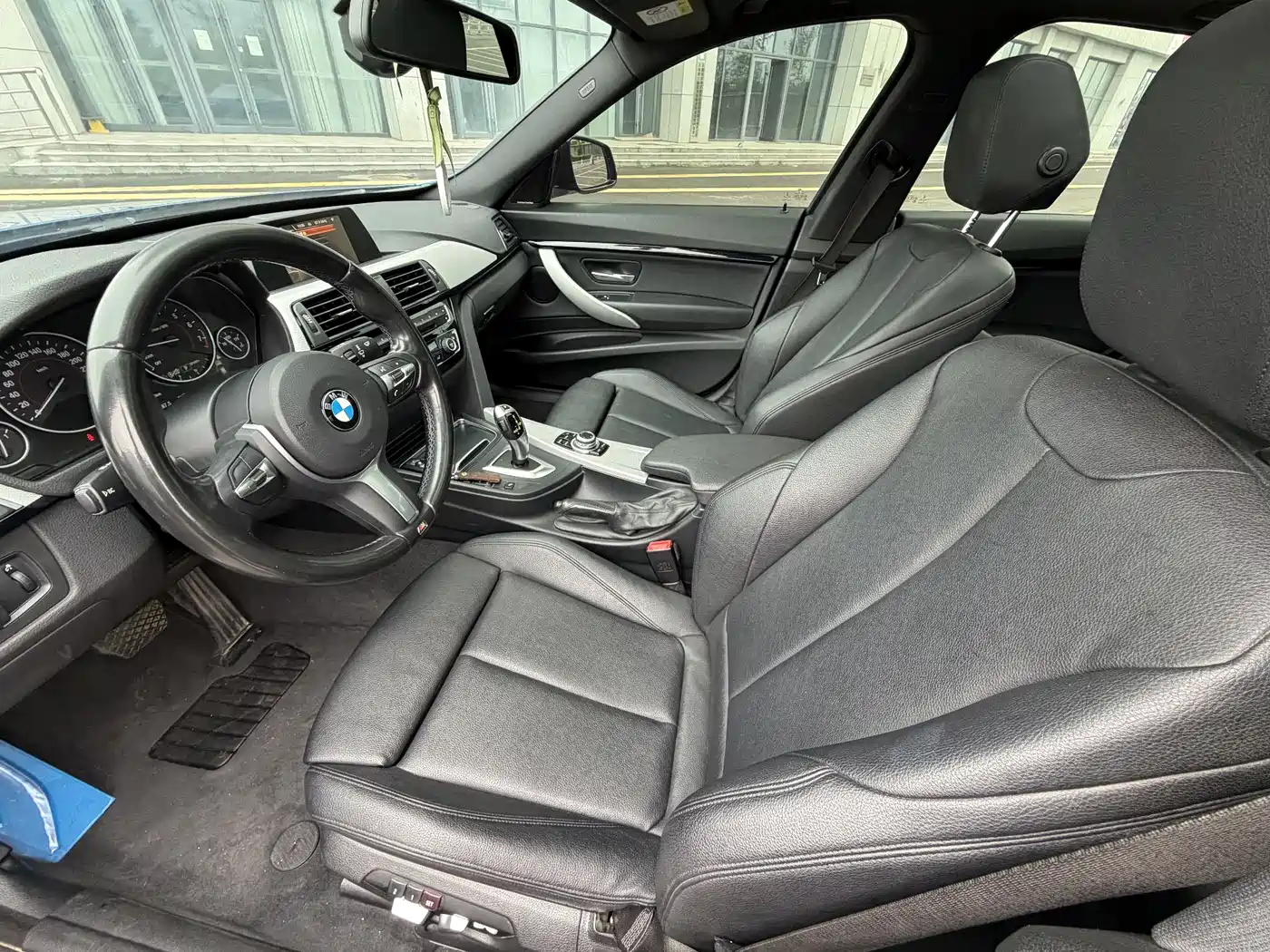 BMW 3 Series GT 2017 320i M Sport фото 2
