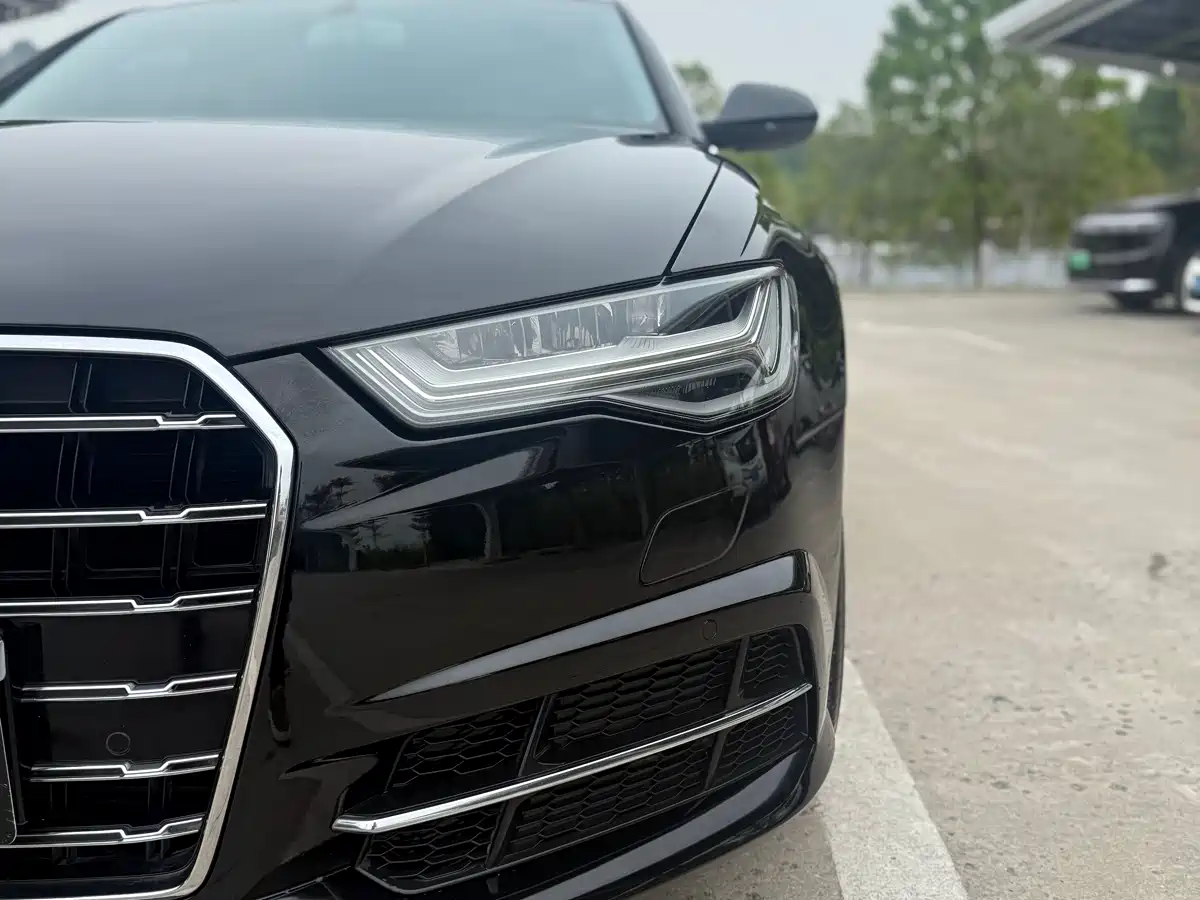 Audi A6L 2018 30th Anniversary 35 TFSI Fashion фото 4