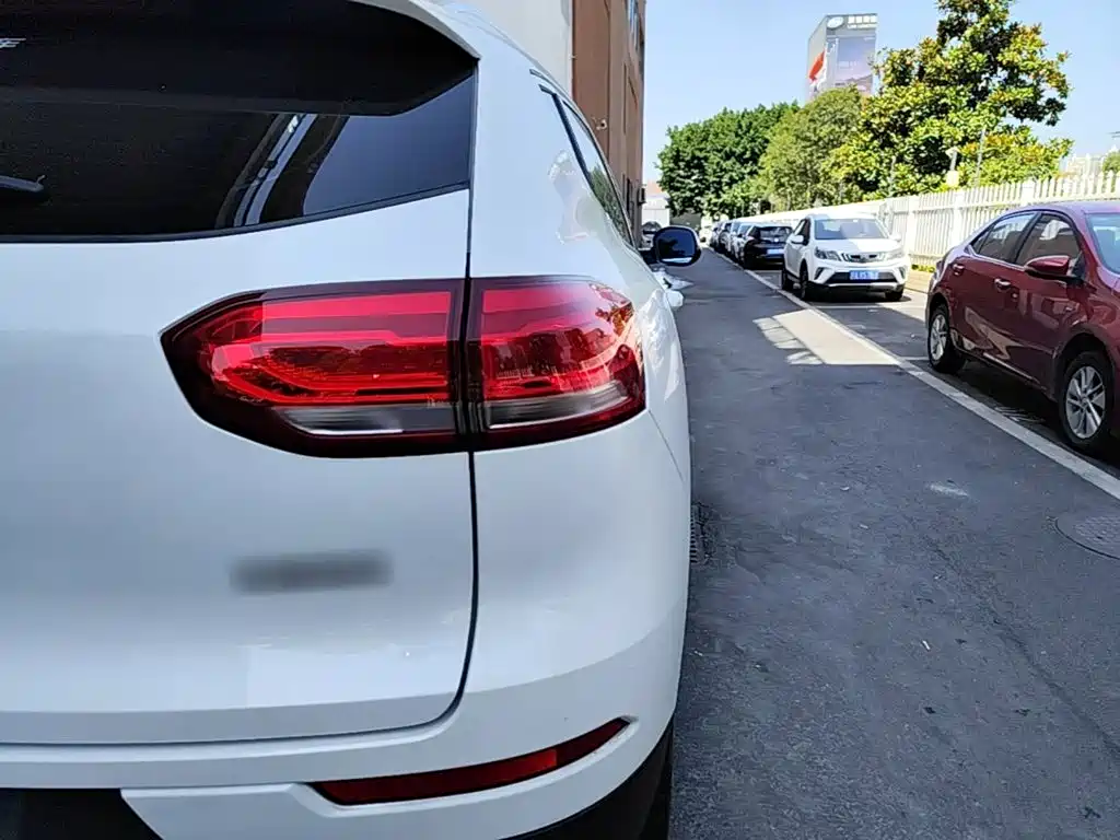 Фото 8 - Haval H6