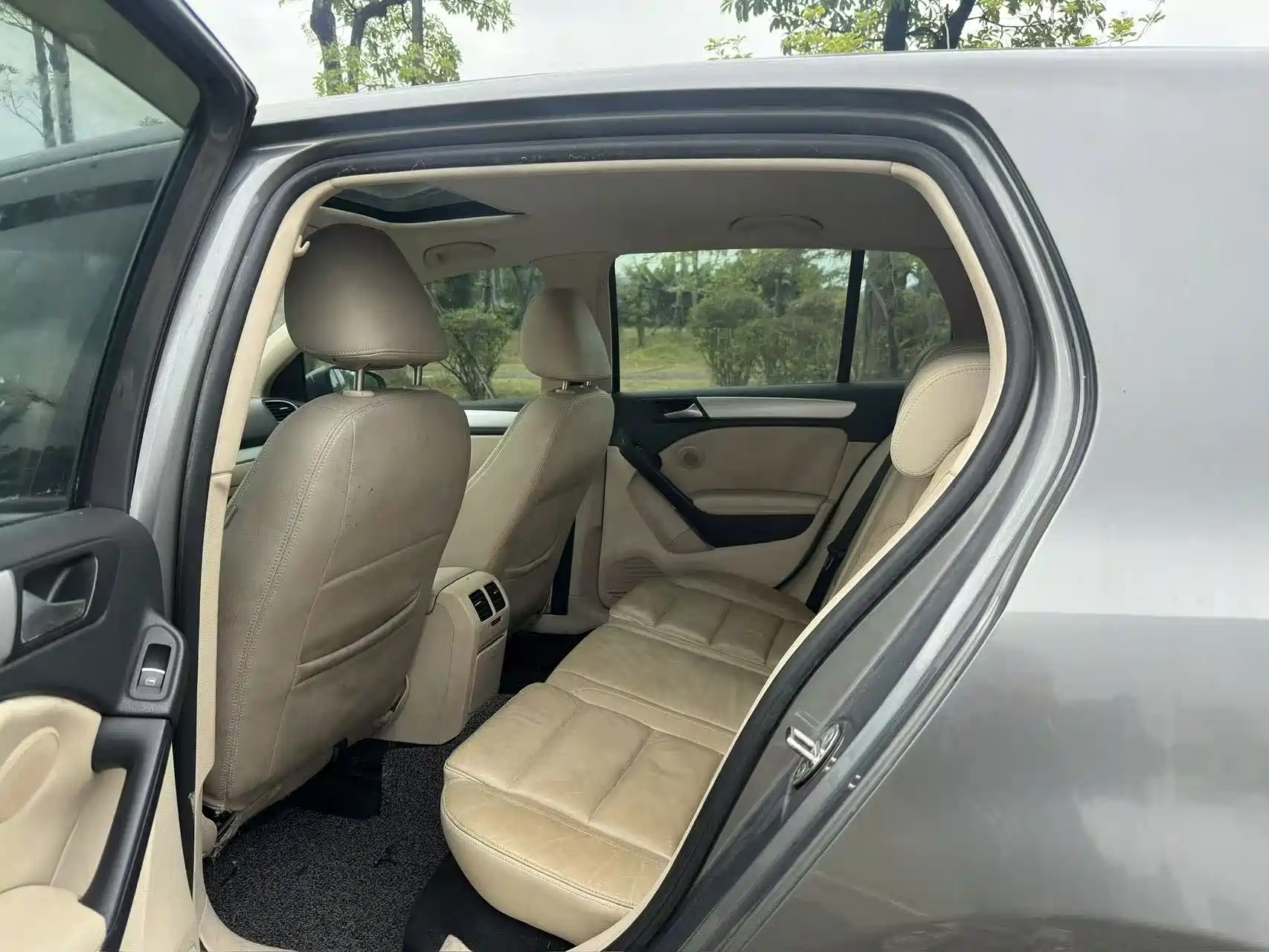 Фото 5 - Volkswagen Golf