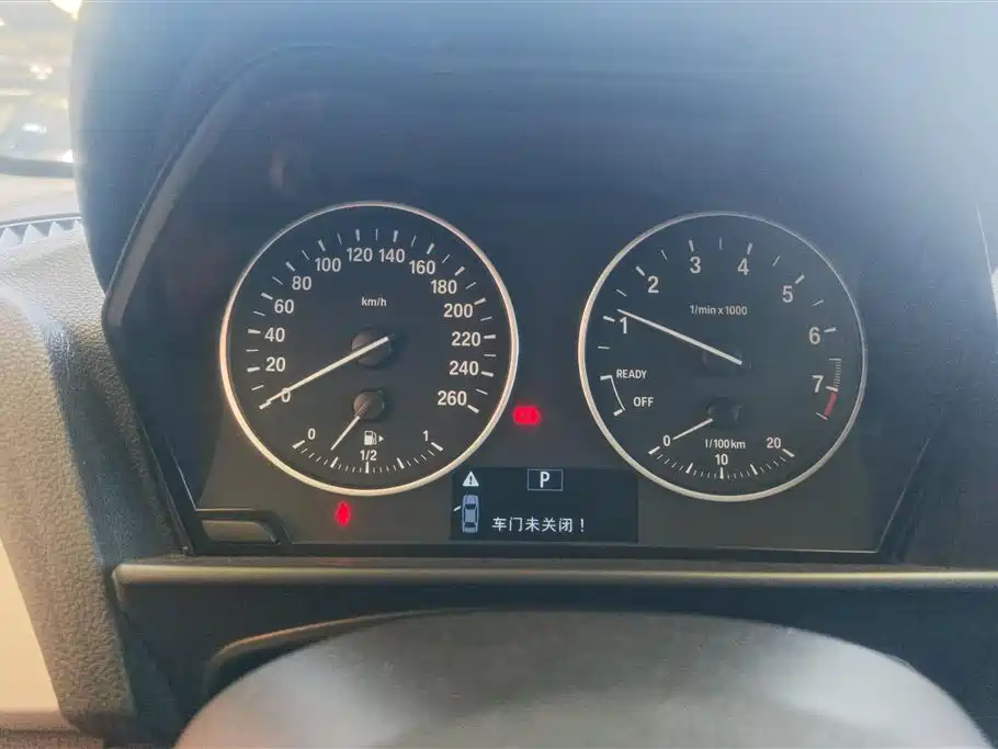 BMW 1 Series (Import) 2016 118i Leading фото 14