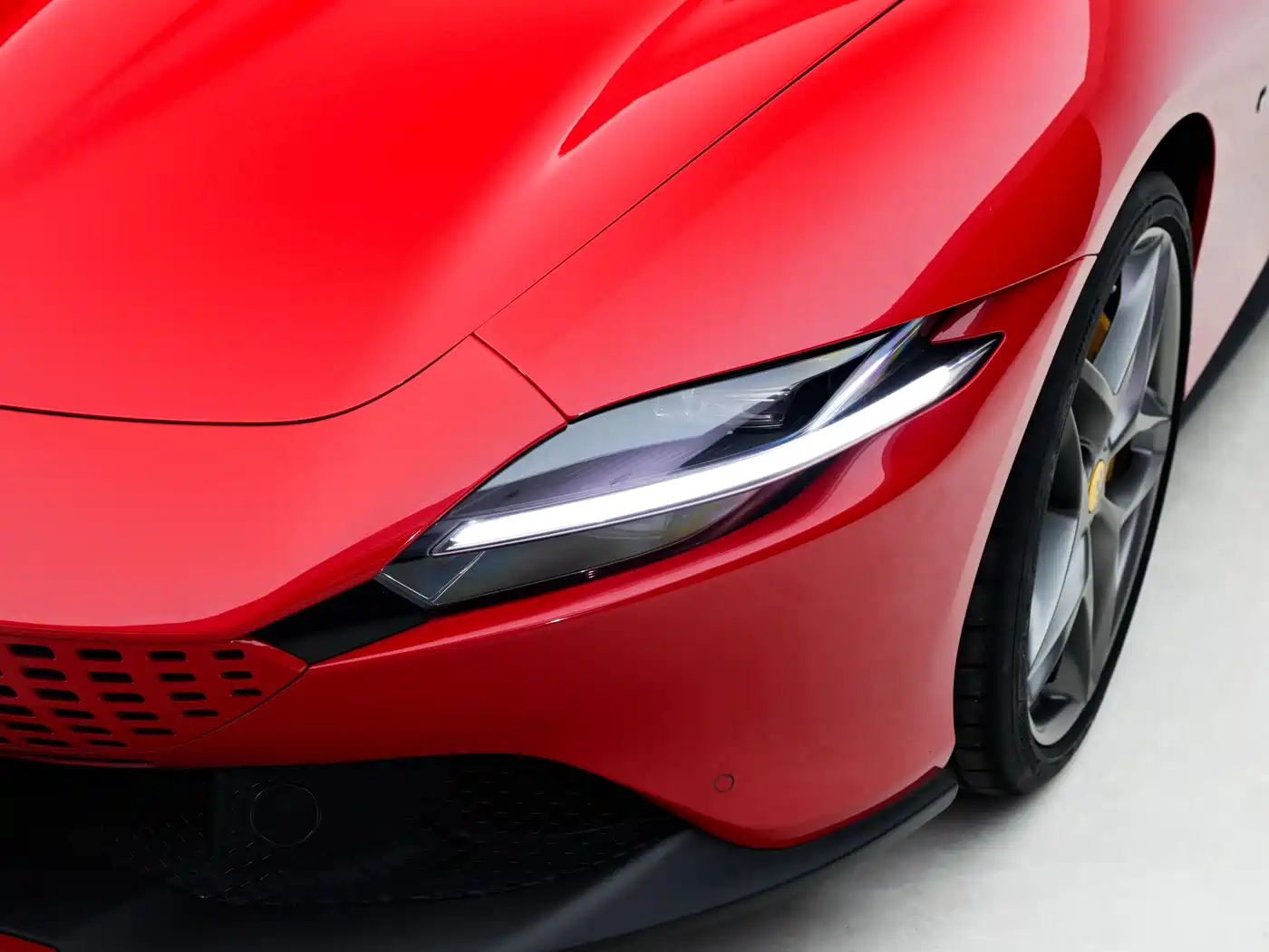FERRARI ROMA