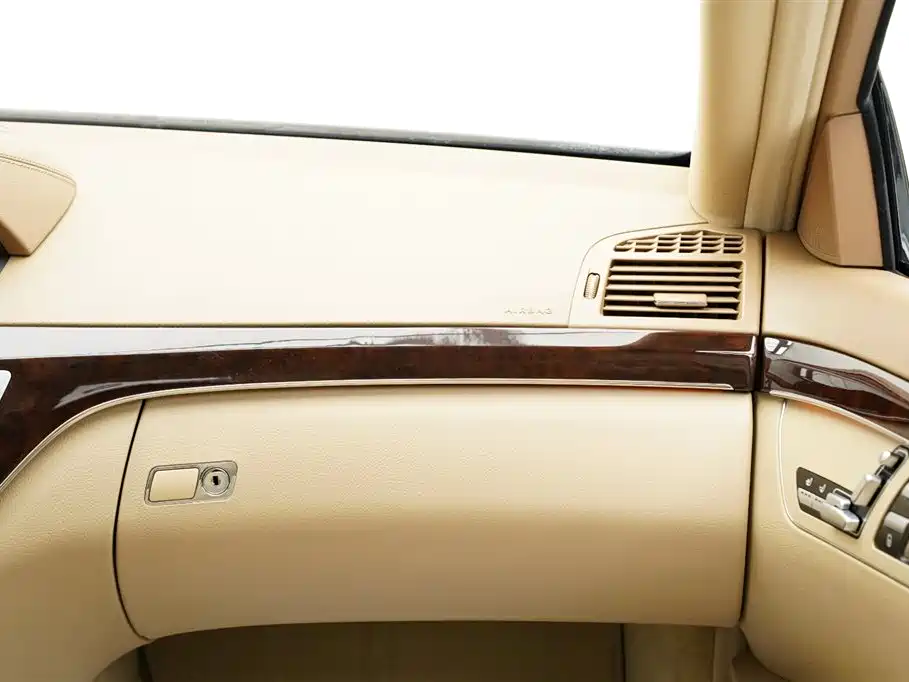 Mercedes-Benz S-Class 2011 S 350 L CGI фото 31
