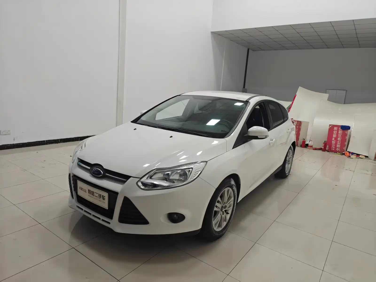 Фото 1 - Ford Focus