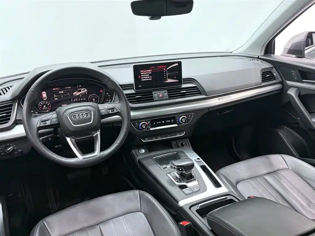 Audi Q5L 2020 Facelift 40 TFSI Honor Fashion фото 10