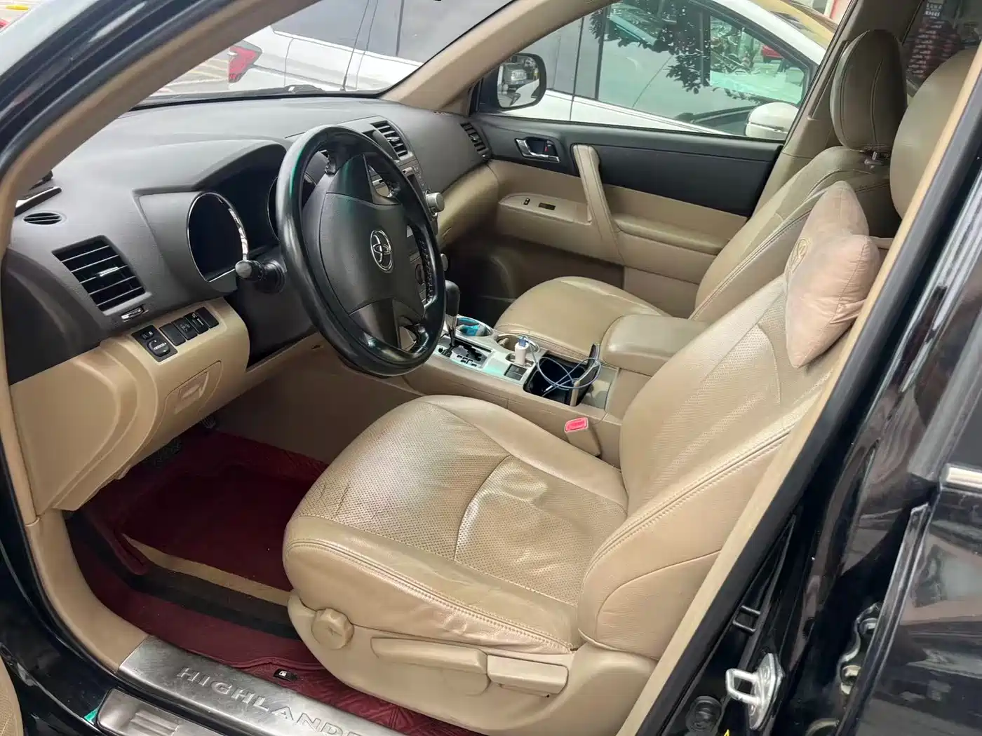 Toyota Highlander 2012 2.7L 2WD 7-Seat Elite фото 6