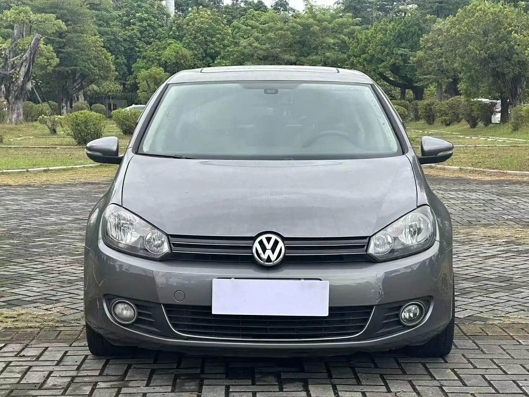 Фото 2 - Volkswagen Golf