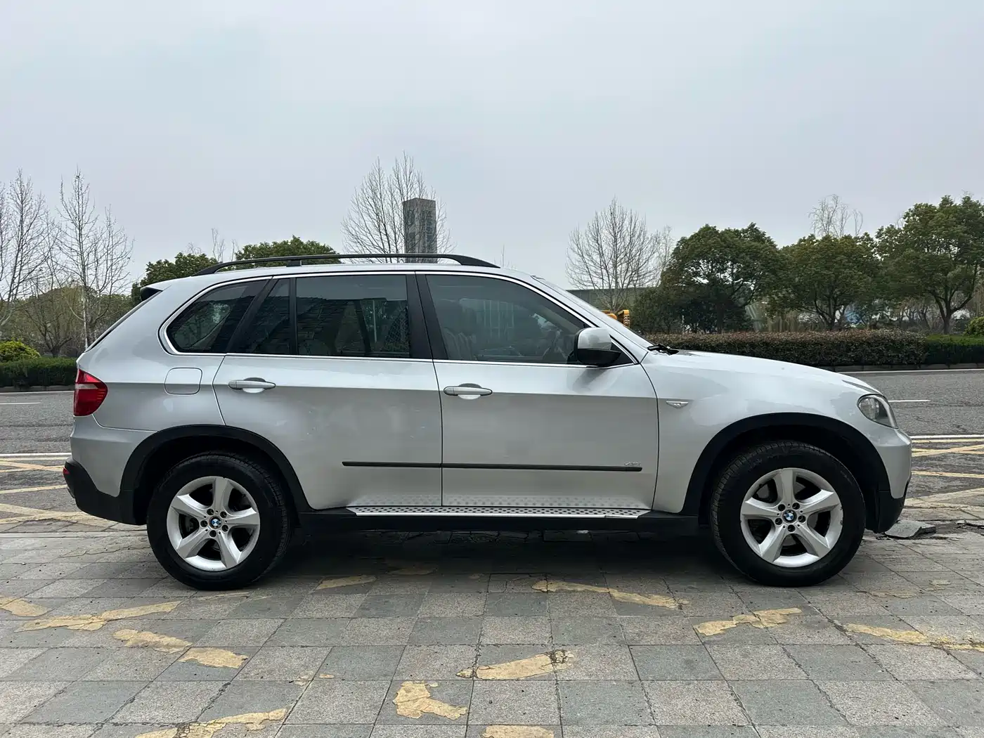 BMW X5 (Import) 2008 xDrive48i Leading Model фото 7