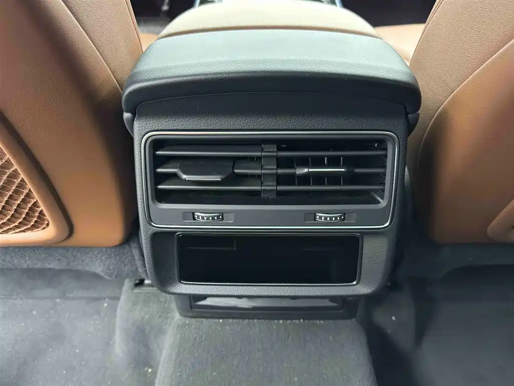 Audi Q7 2023 55 TFSI quattro S line Sport фото 11