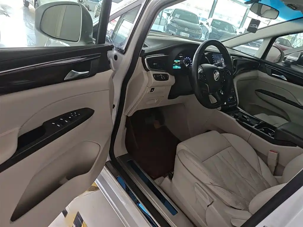 Buick GL8 2018 ES 28T Comfort Type China VI фото 6