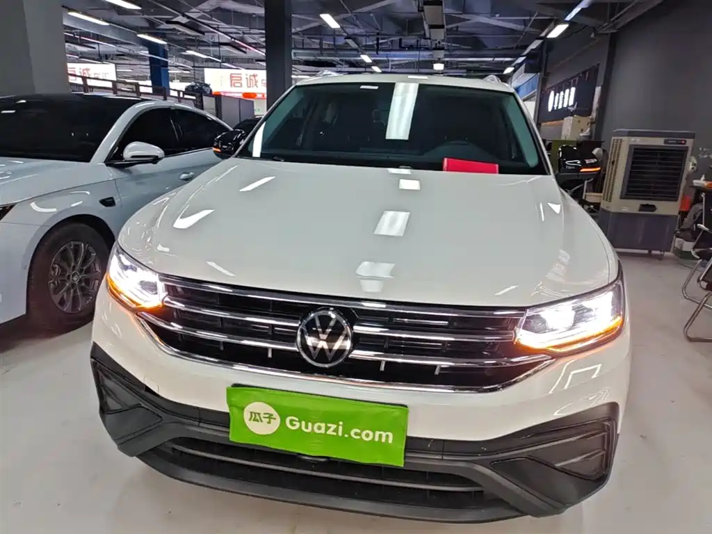 Volkswagen Tiguan L 2024 300TSI Auto 2WD Smart Edition фото 3