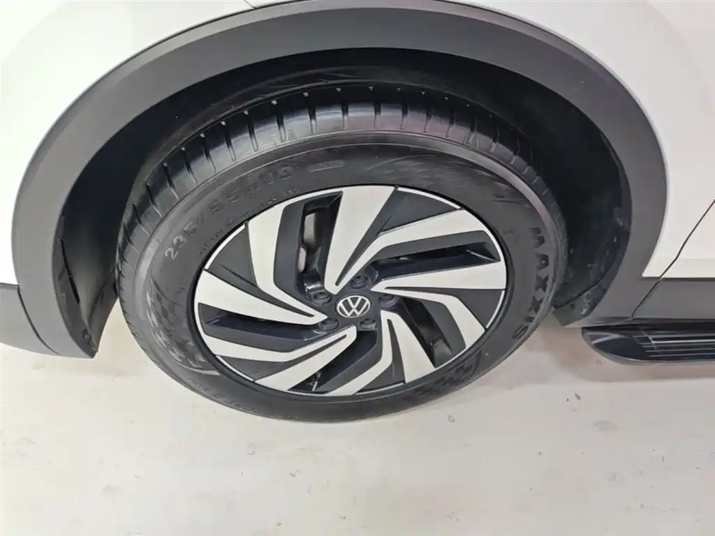 Volkswagen Tiguan L 2024 300TSI Auto 2WD Smart Edition фото 23