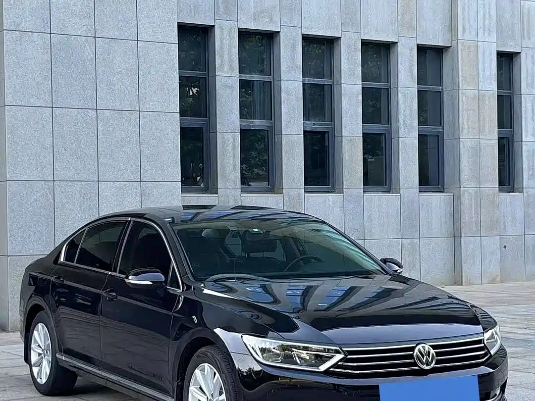 Volkswagen Magotan 2017 330TSI DSG Leading фото 3