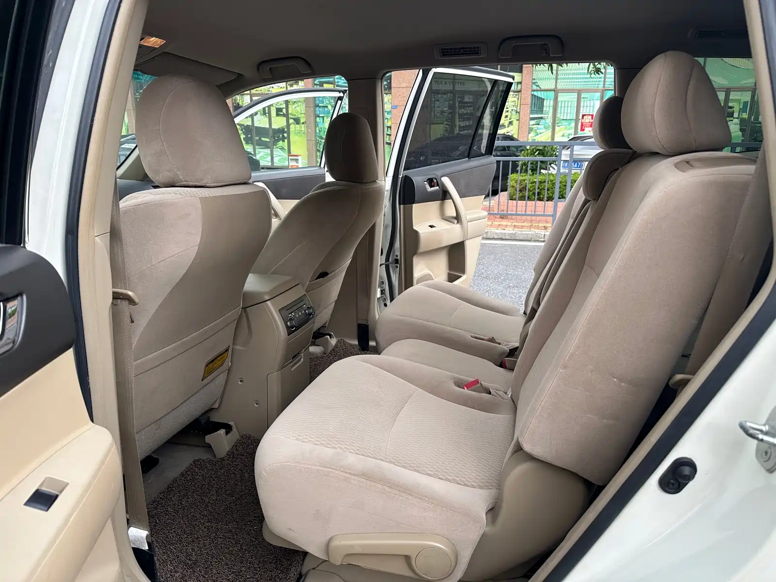 Фото 6 - Toyota Highlander