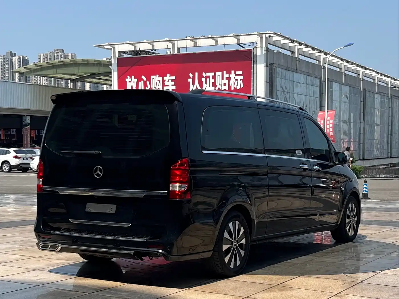 Mercedes-Benz Vito 2023 2.0T Business 7-Seater фото 14