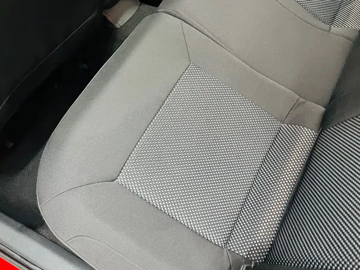 Volkswagen Polo 2011 1.4L Automatic Style Edition фото 16