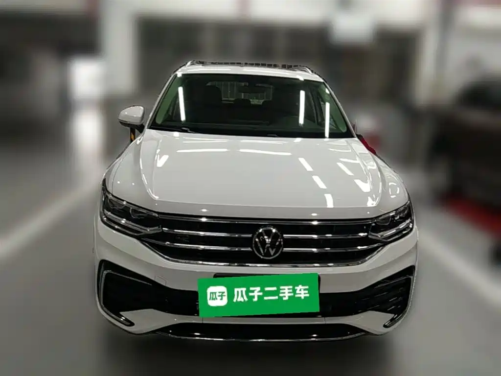 Volkswagen Tiguan L 2024 330TSI Automatic 2WD R-Line Premium Enjoyment Edition фото 5