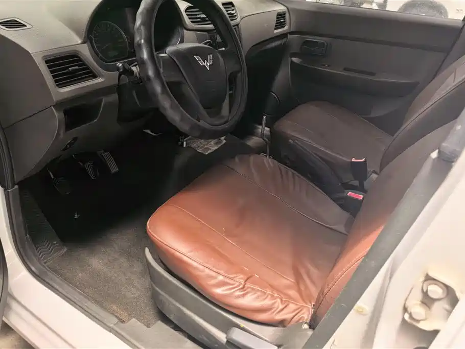 Wuling Motors Wuling Hongguang 2014 2014 1.5L Standard