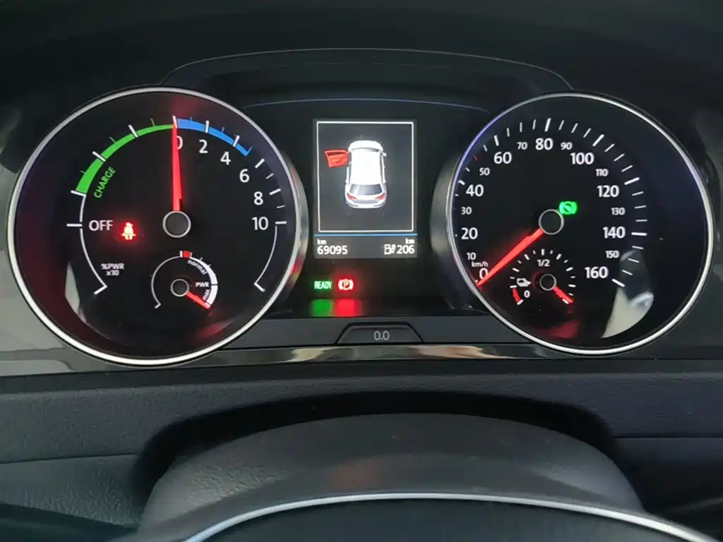 Volkswagen Golf Electric 2020 Chi фото 12