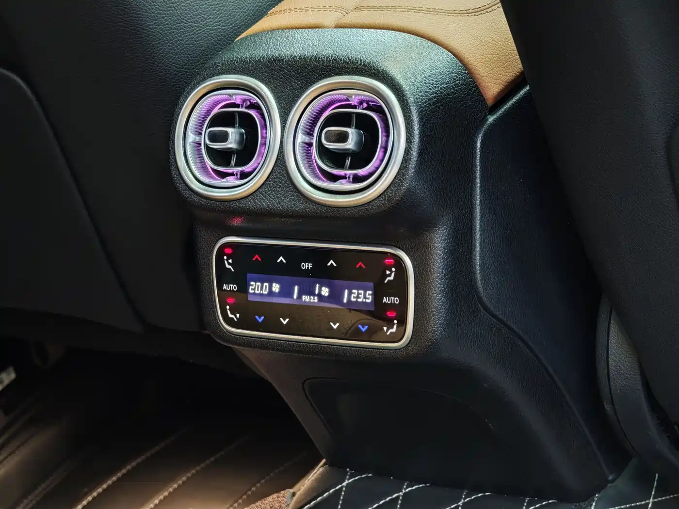 Mercedes-Benz GLC 2024 GLC 260 L 4MATIC Luxury 5-seater фото 14