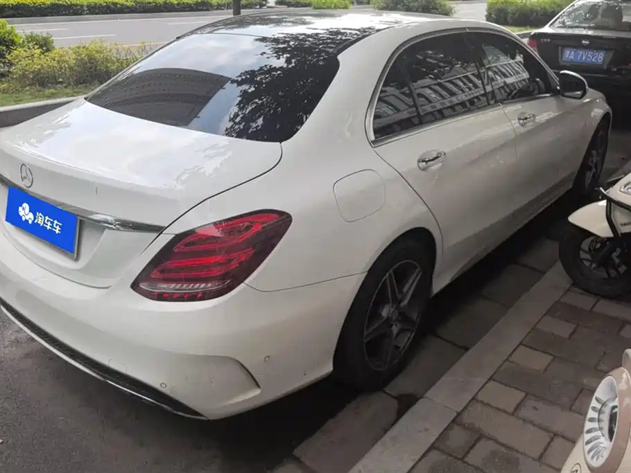 Mercedes-Benz C-Class 2015 C 200 L Sport фото 3
