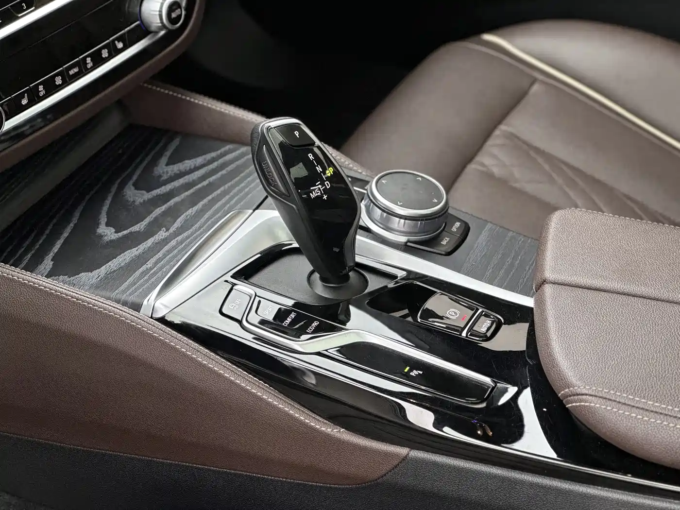 BMW 5 Series 2021 530Li Leading M Sport Package фото 7