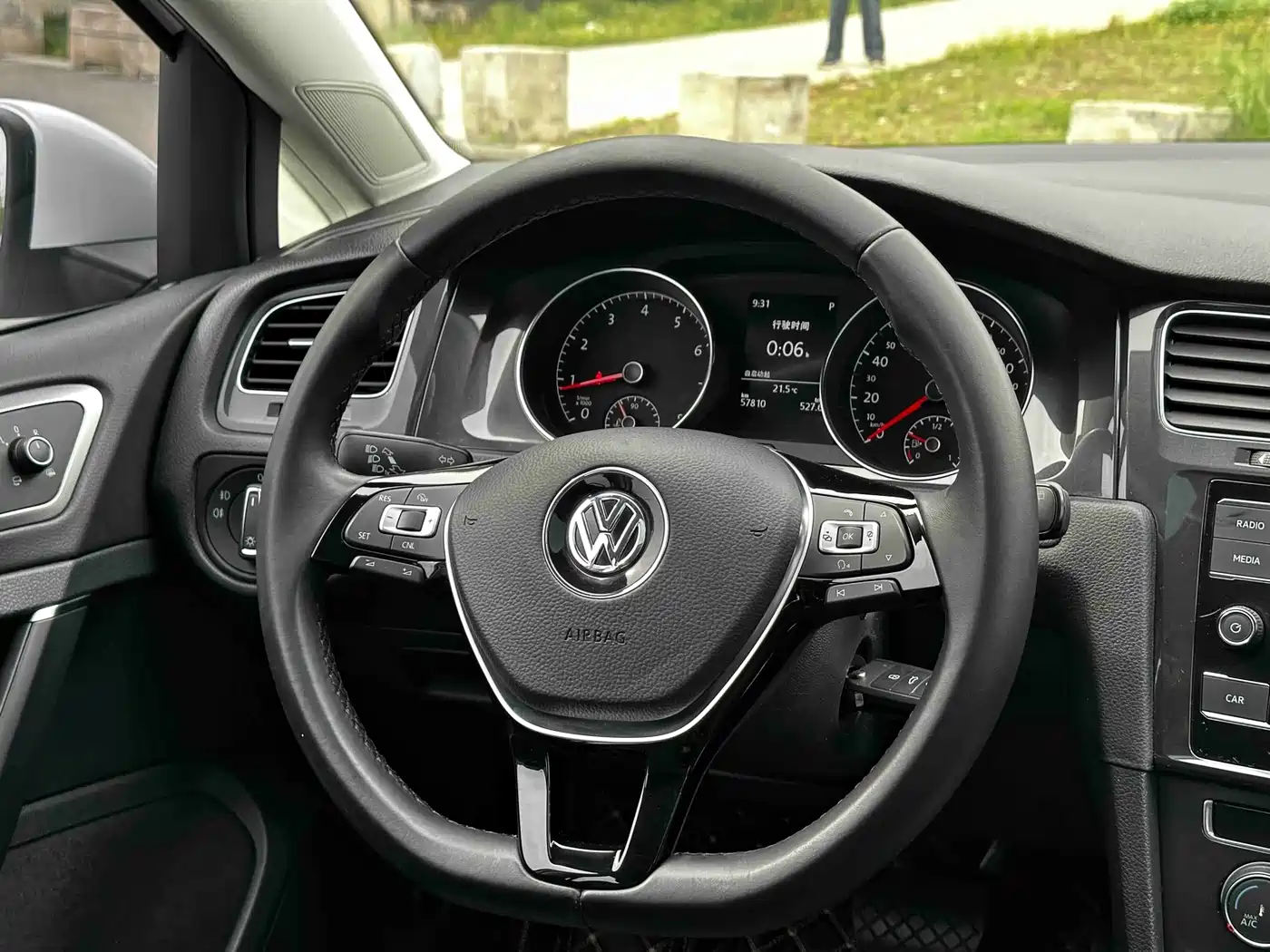 Volkswagen Golf 2018 1.6L Automatic Comfort фото 8