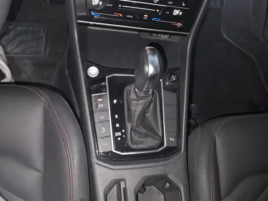 Volkswagen Lavida 2024 Model 300TSI DSG Starlight Leading Edition фото 16
