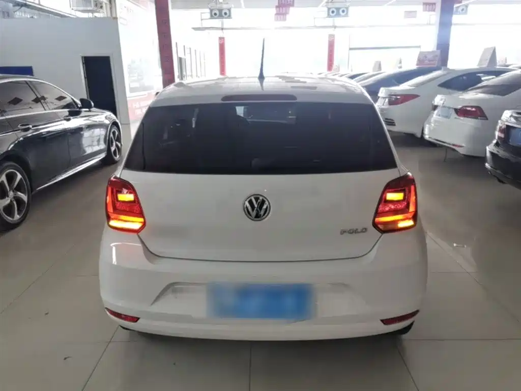 Volkswagen Polo 2016 1.4L Manual Trend фото 6