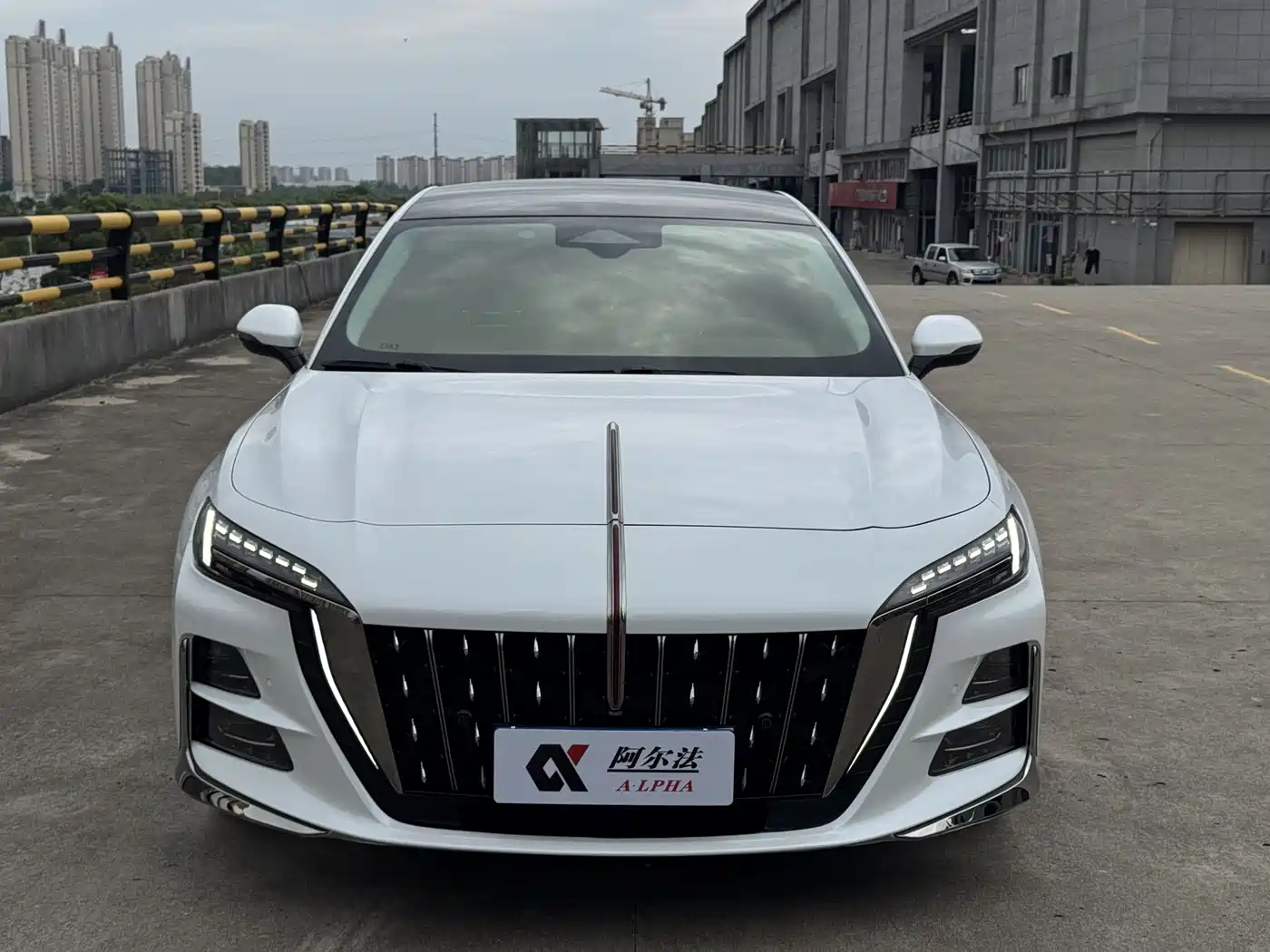 Hongqi H6 2023 2.0T Premium Edition фото 2