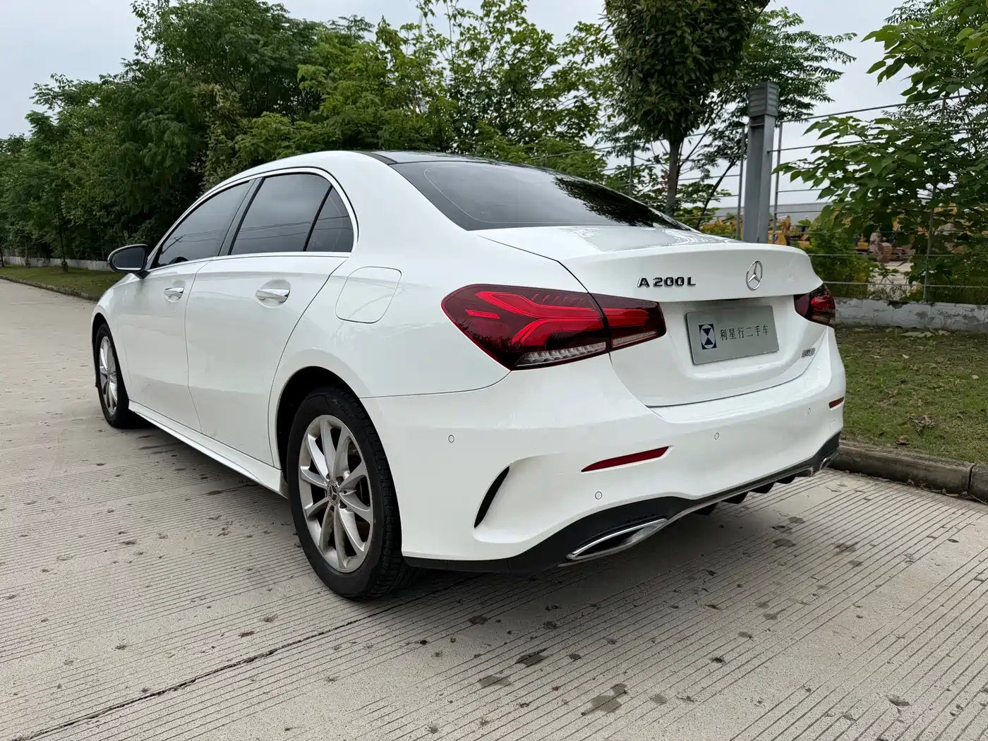 Mercedes-Benz A-Class 2021 A 200 L Sport Sedan Fashion Edition фото 3
